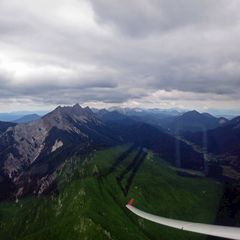 Flugwegposition um 09:21:28: Aufgenommen in der Nähe von Gemeinde Zell, Österreich in 2043 Meter